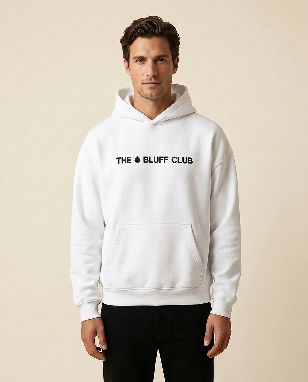 Hoodie Blanc — studio face (brodé)